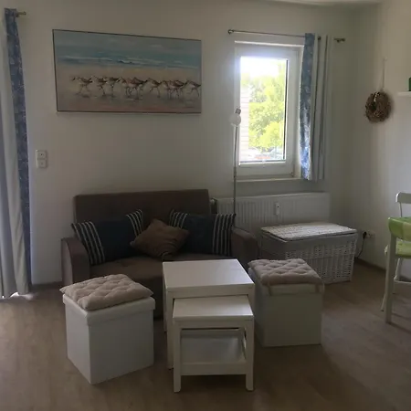 Appartement 8 Im 1 Og Haus Stranddistel, Schones Fur 2 Personen In Zingst, Hund Erlaubt