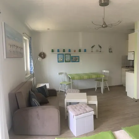 8 Im 1 Og Haus Stranddistel, Schones Fur 2 Personen In Zingst, Hund Erlaubt Appartement *